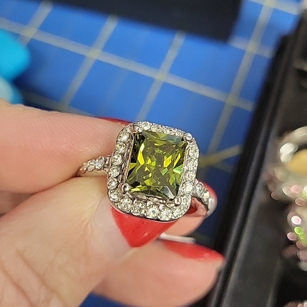 Prasiolate Green Rhinestone Silver Tone Ring Size 9